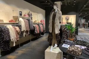 Norah Arnhem Kronenburg👗