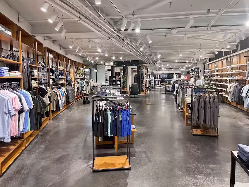 OFM. Voorburg Mensperience Store