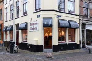 Olijf Lingerie en badmode