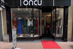 ONCU FASHION &ndash; maatpakken & galajurken