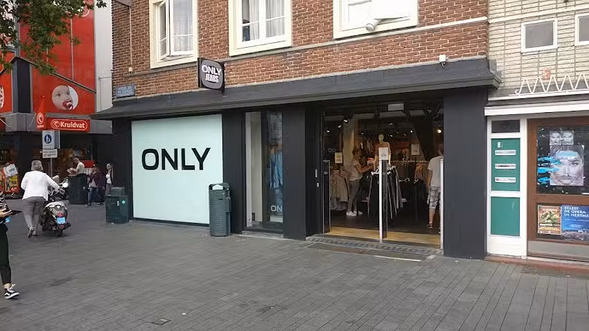 ONLY Enschede &ndash; Raadhuisstraat