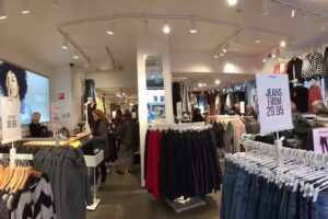 ONLY Utrecht &ndash; Oudegracht