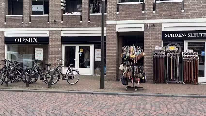 Ot en Sien Kinderkleding BV Winkel