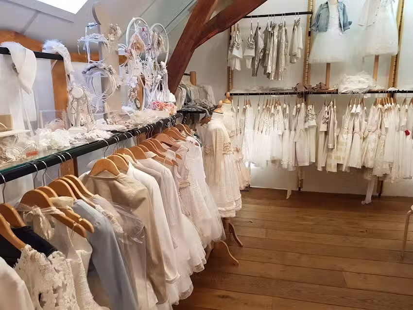 Ottelien communiekleding