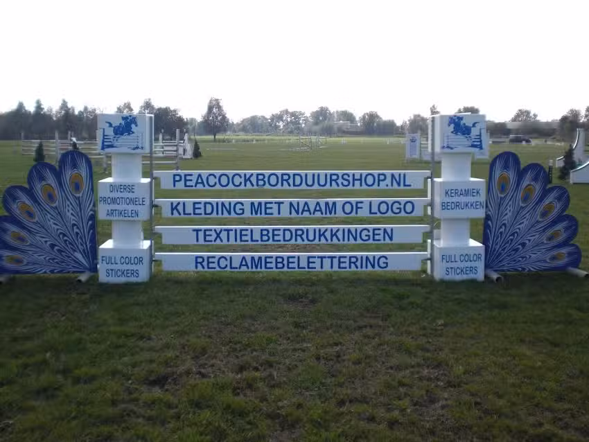 &ldquo;Peacock&rdquo; Borduurshop