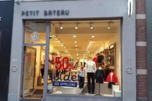 Petit Bateau (Children&rsquo;s clothes)