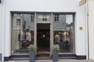 REZA Est. 1988 Den Bosch 👔