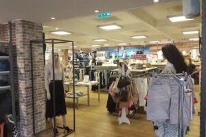 Sake Store &ndash; Nes (Ameland)