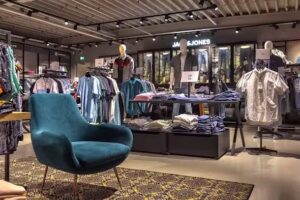 STOUT! Jeans Raalte | Kledingwinkel voor dames & heren