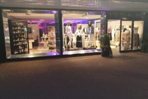 Suntanfashion kledingwinkel IJmuiden