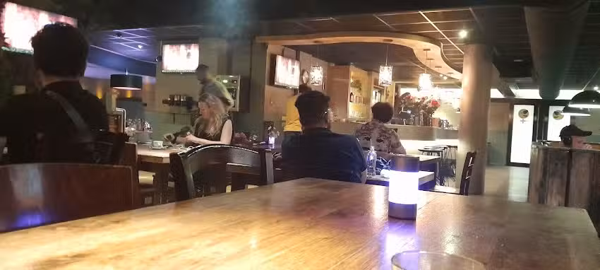 THE HOT ASS