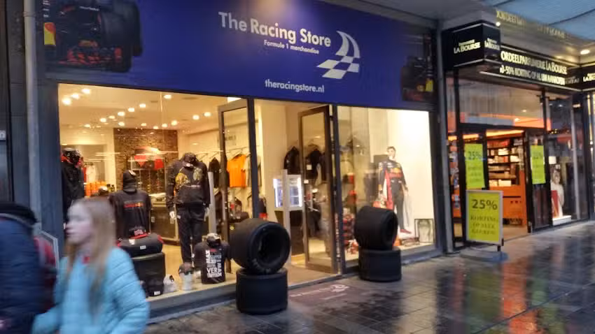 The Racing Store Rotterdam &ndash; Race merchadise &ndash; Max Verstappen &ndash; Red Bull Racing &ndash; Ferrari &ndash; Mercedes