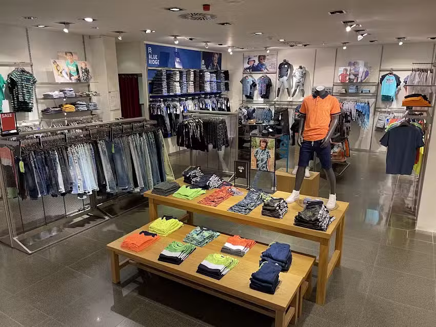 WE Fashion Heerlen &ndash; Promenade